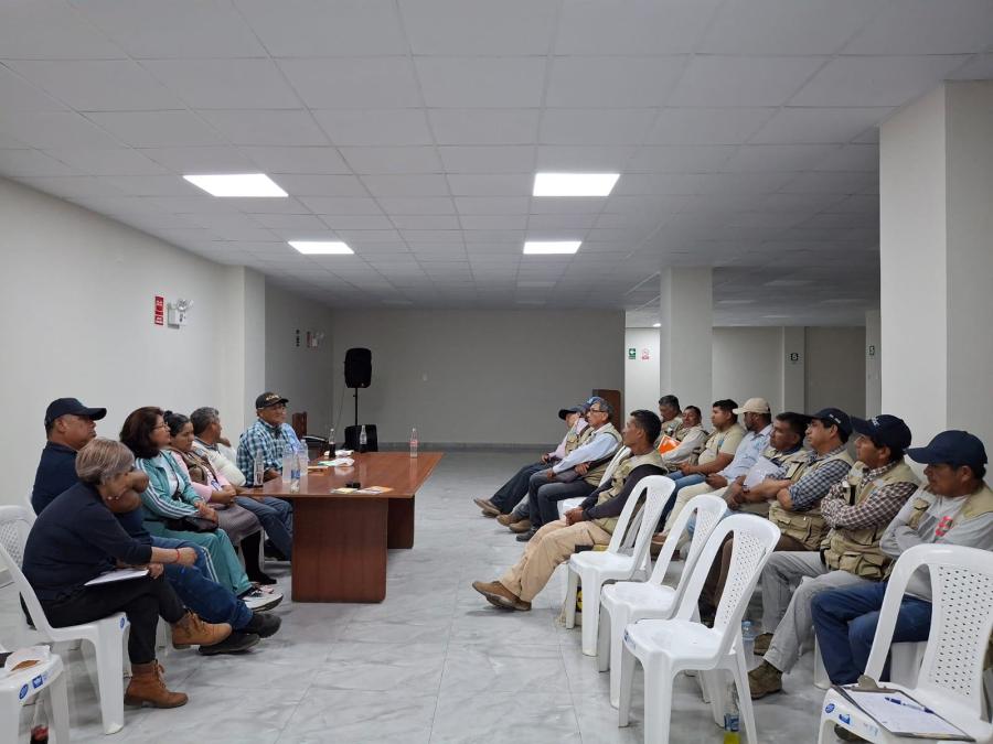 Reunión con personal técnico de campo
