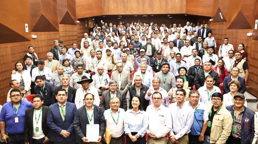 Junta de Usuarios Chancay Huaral, participa en reunión nacional realizada en el MIDAGRI