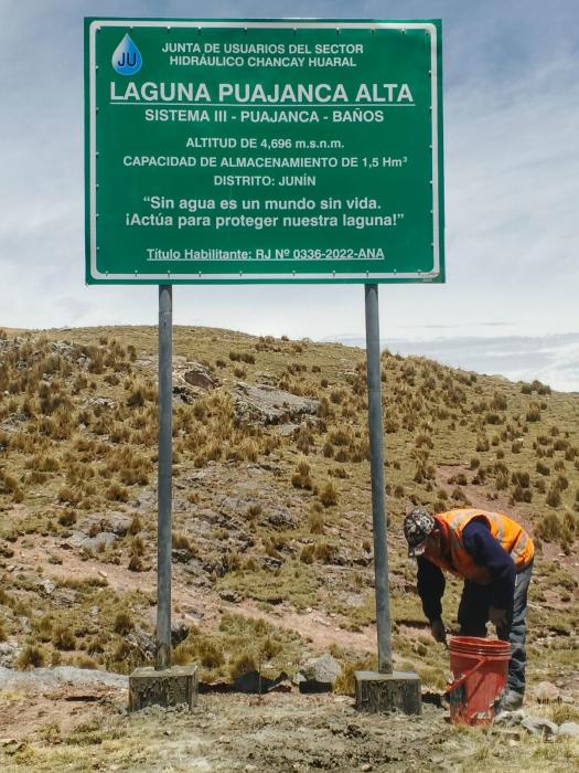 Colocación de Letreros en Lagunas Altoandinas